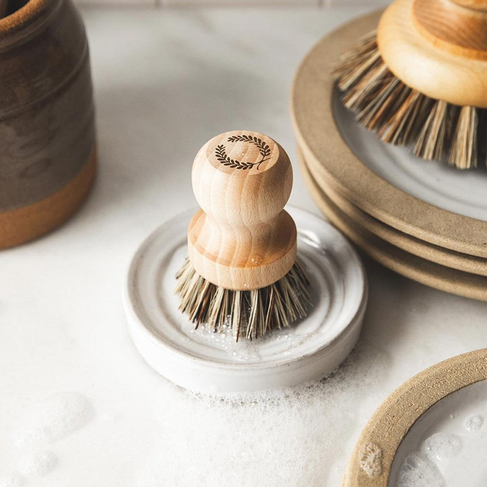 Laurel Pot Brush Set